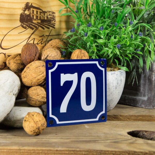 Emaille klein huisnummerbord blauw; nummer 70