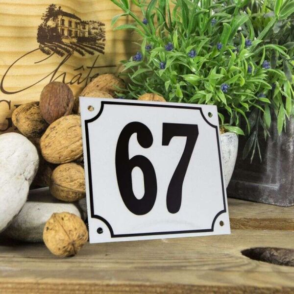 Huisnummerbord groot wit nummer 67