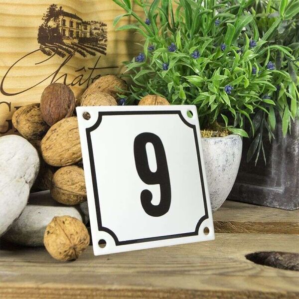 Huisnummerbord wit klein 10x10 cm nummer 9