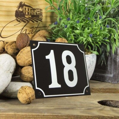 Huisnummerbord groot 'zwart' 18